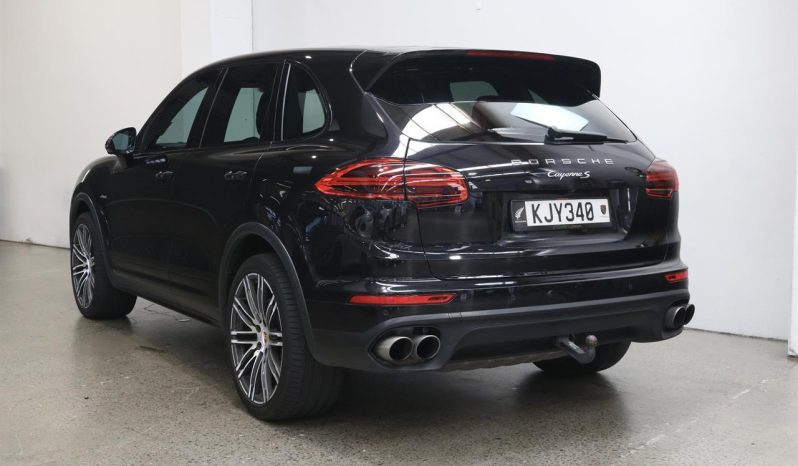 2016 Porsche Cayenne S V8 full